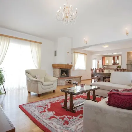 Four Bedroom Holiday In