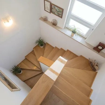 Four Bedroom Holiday In Prázdninový dům *